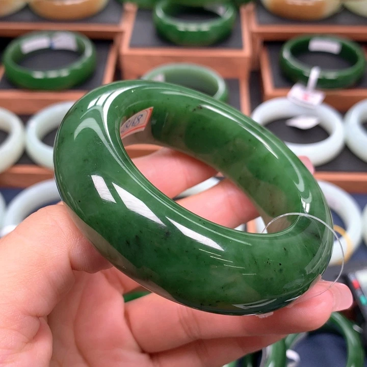 未镶嵌手镯和田玉（碧玉）
