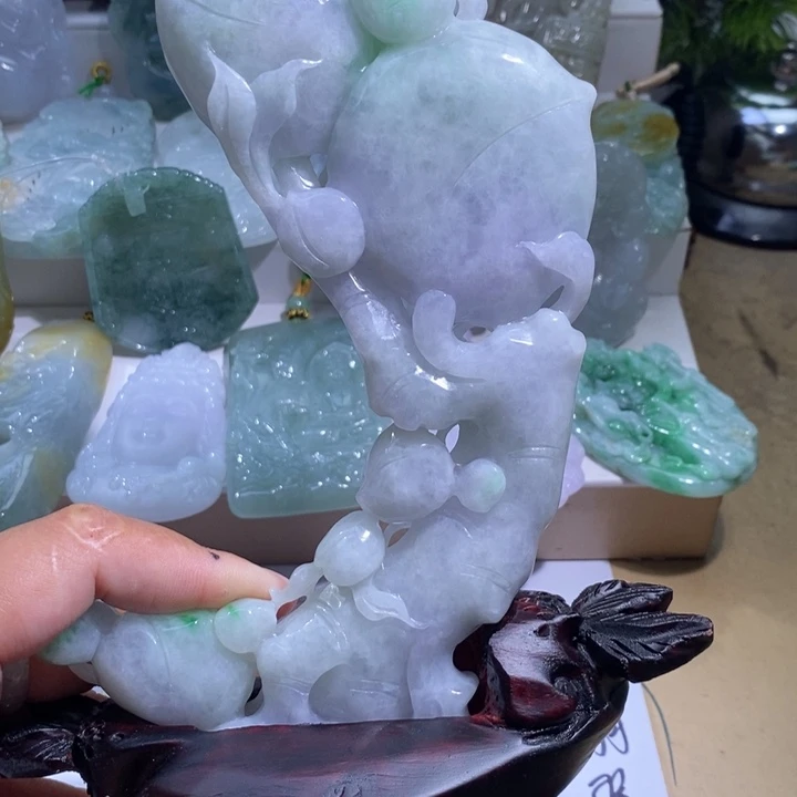 【闪购商品】颈饰未镶嵌翡翠摆件