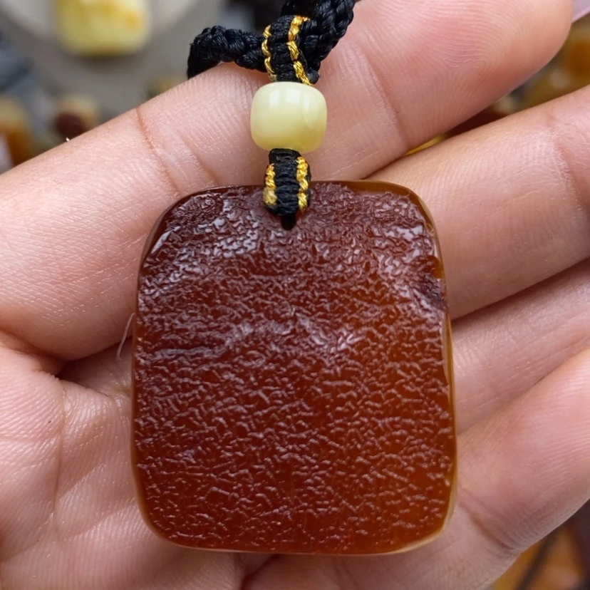 【闪购商品】琥珀颈饰未镶嵌