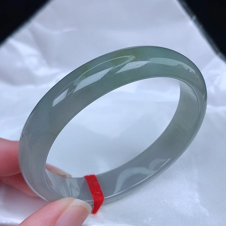 未镶嵌手镯（贵妃镯）翡翠天然