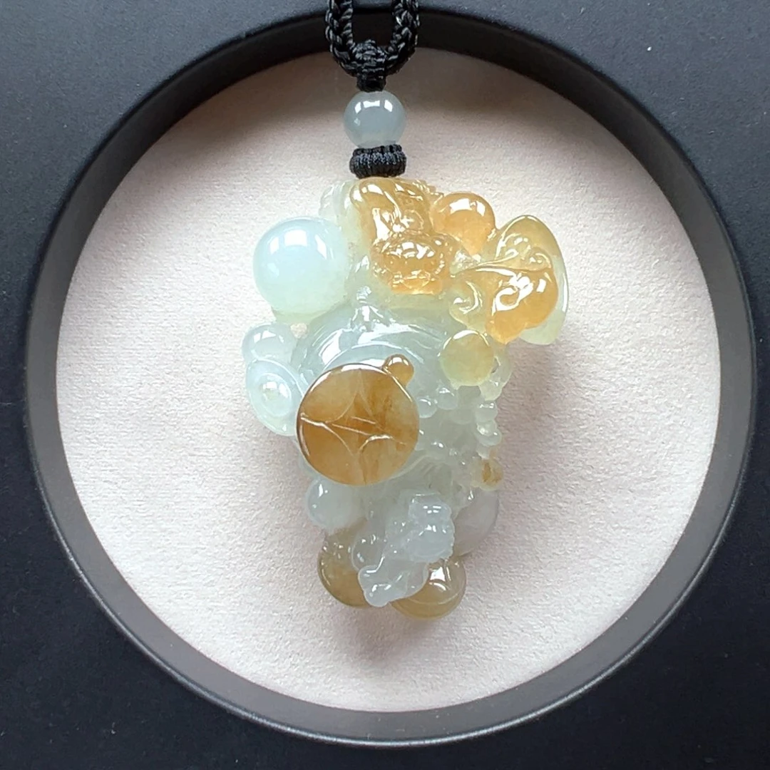 翡翠未镶嵌颈饰聚宝盆