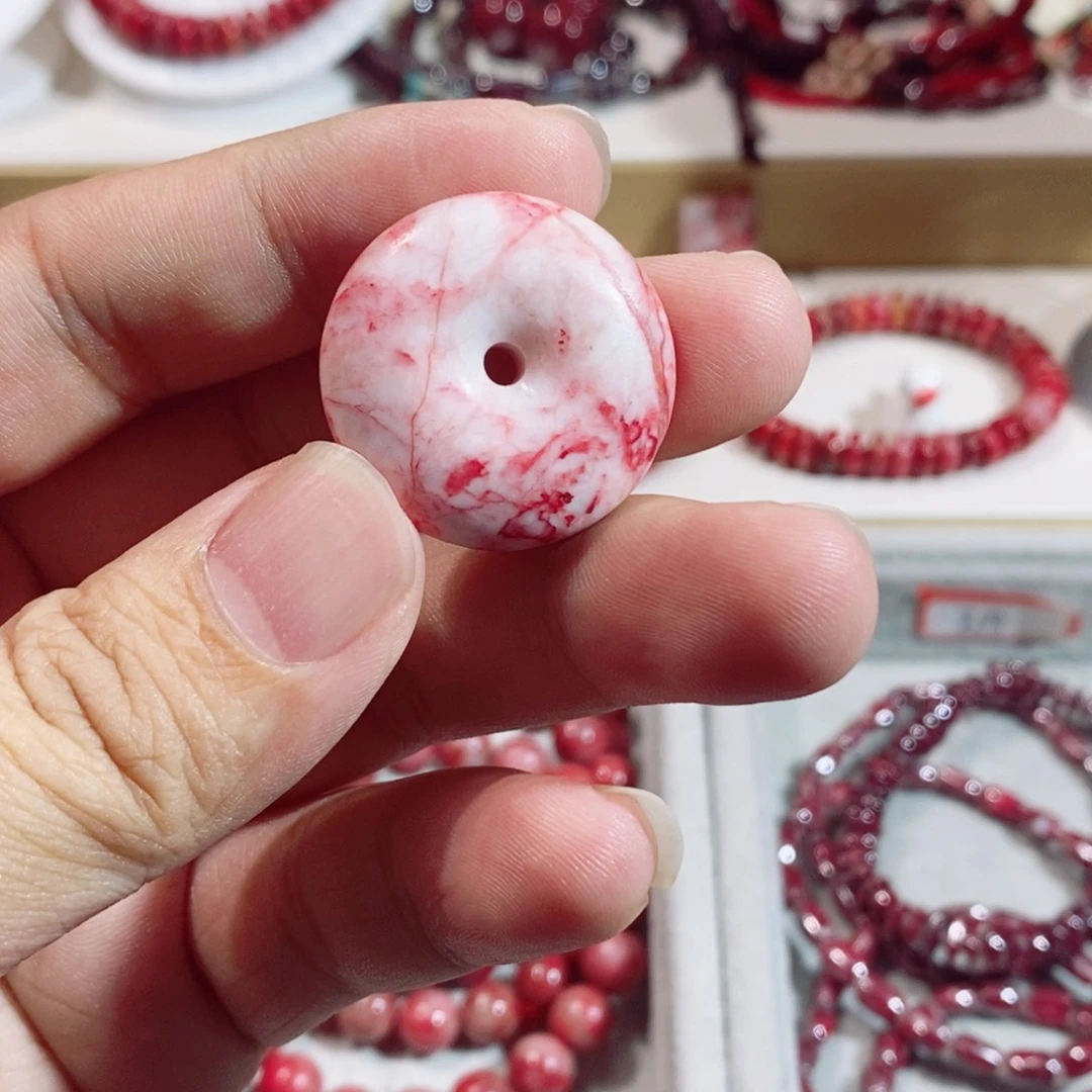 天然辰砂原石平安扣