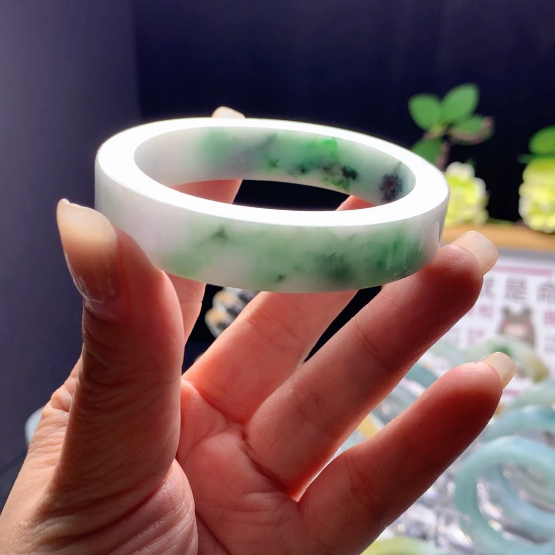 定制翡翠未镶嵌翡翠手镯53_55贵妃