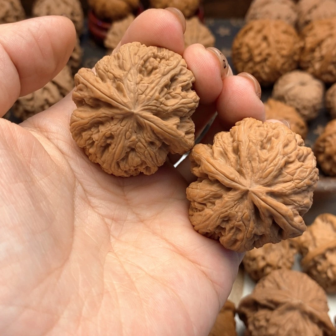 羊***羔把件文玩核桃224号粗筋