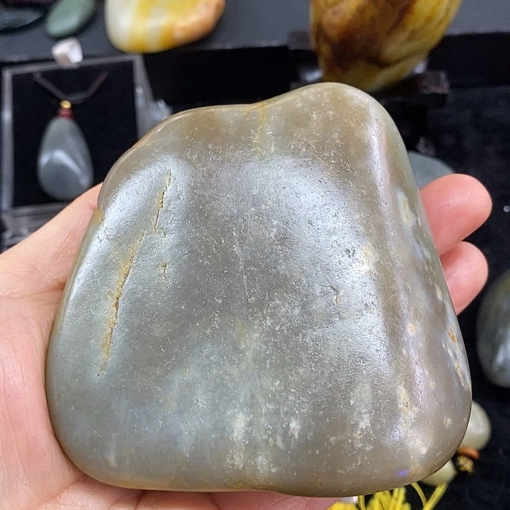 和田玉未镶嵌挂件