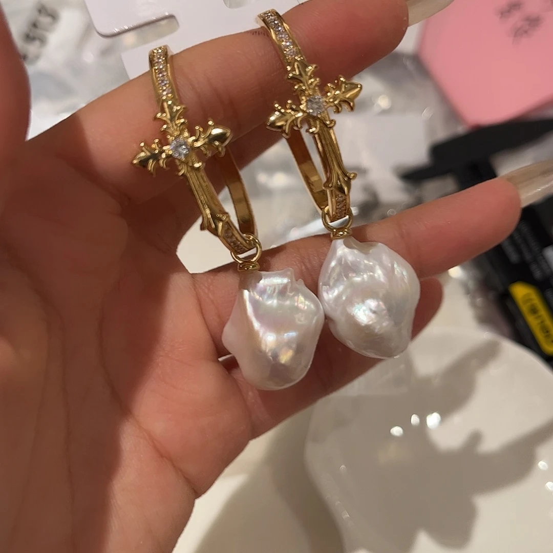 合金淡水珍珠耳饰