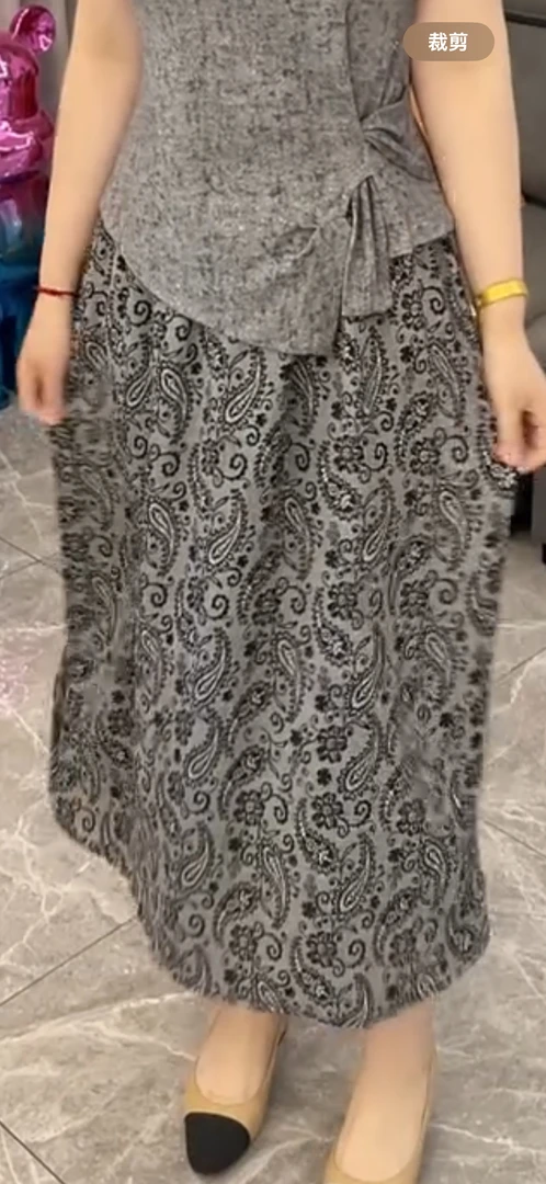 时尚洋气夏季碎花半身裙显瘦遮肉减龄