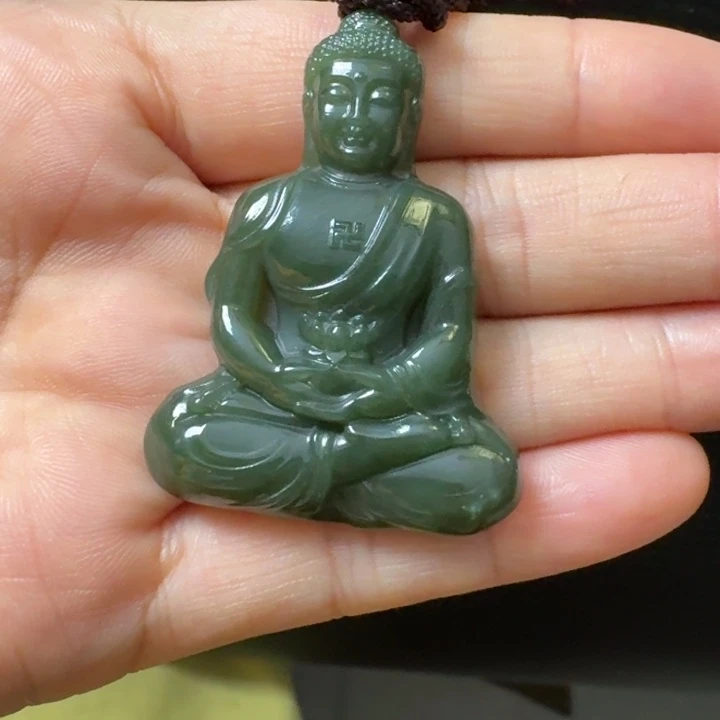 和田玉未镶嵌颈饰大日如来