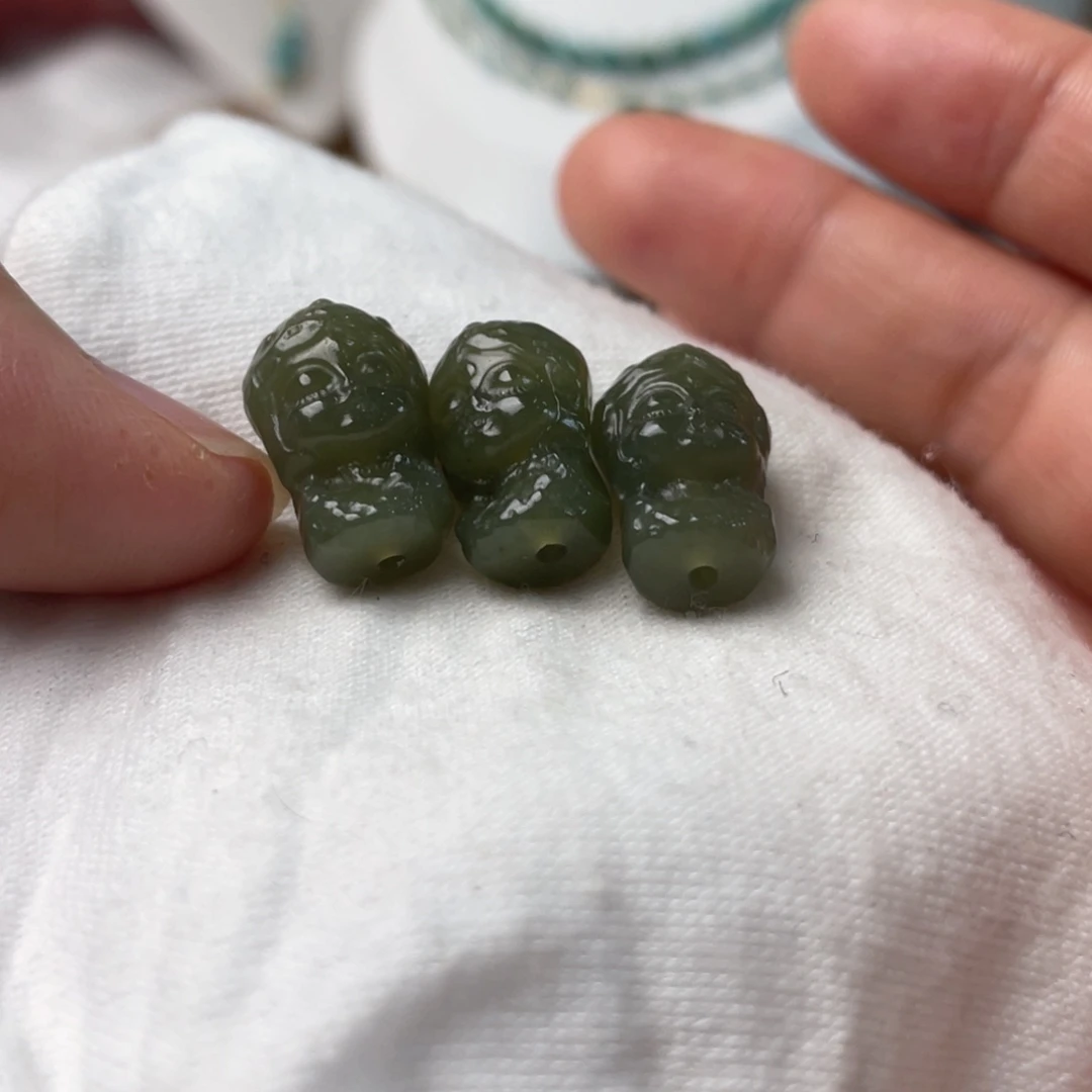 南红玛瑙配饰未镶嵌