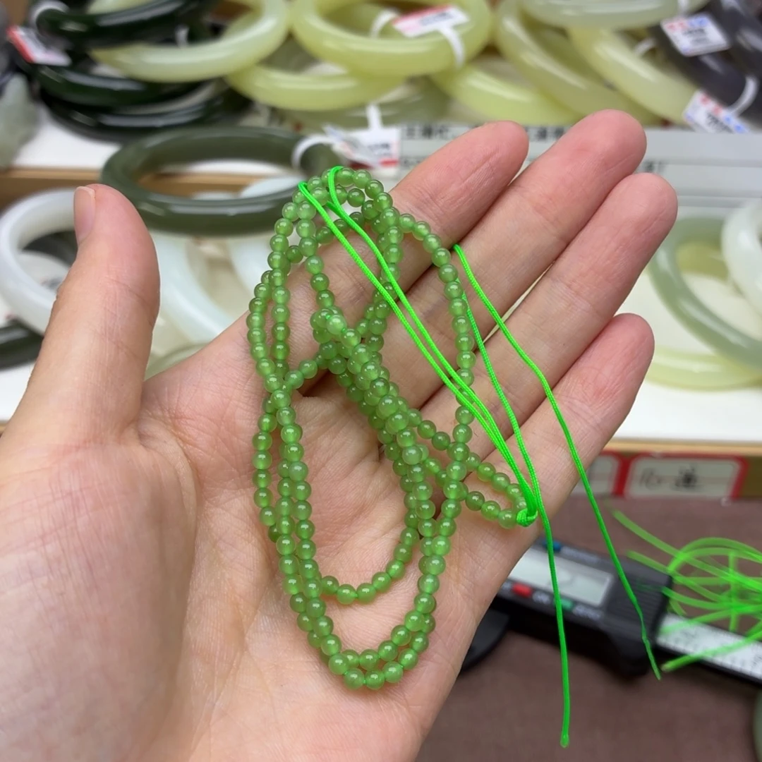 ****果颈饰未镶嵌和田玉