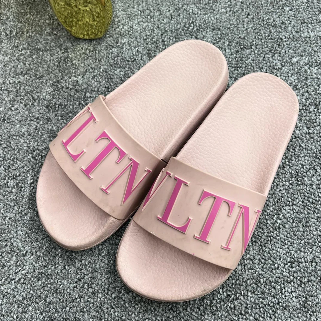 95新 Valentino/华伦天奴 36码/粉色字母logo拖鞋/0863