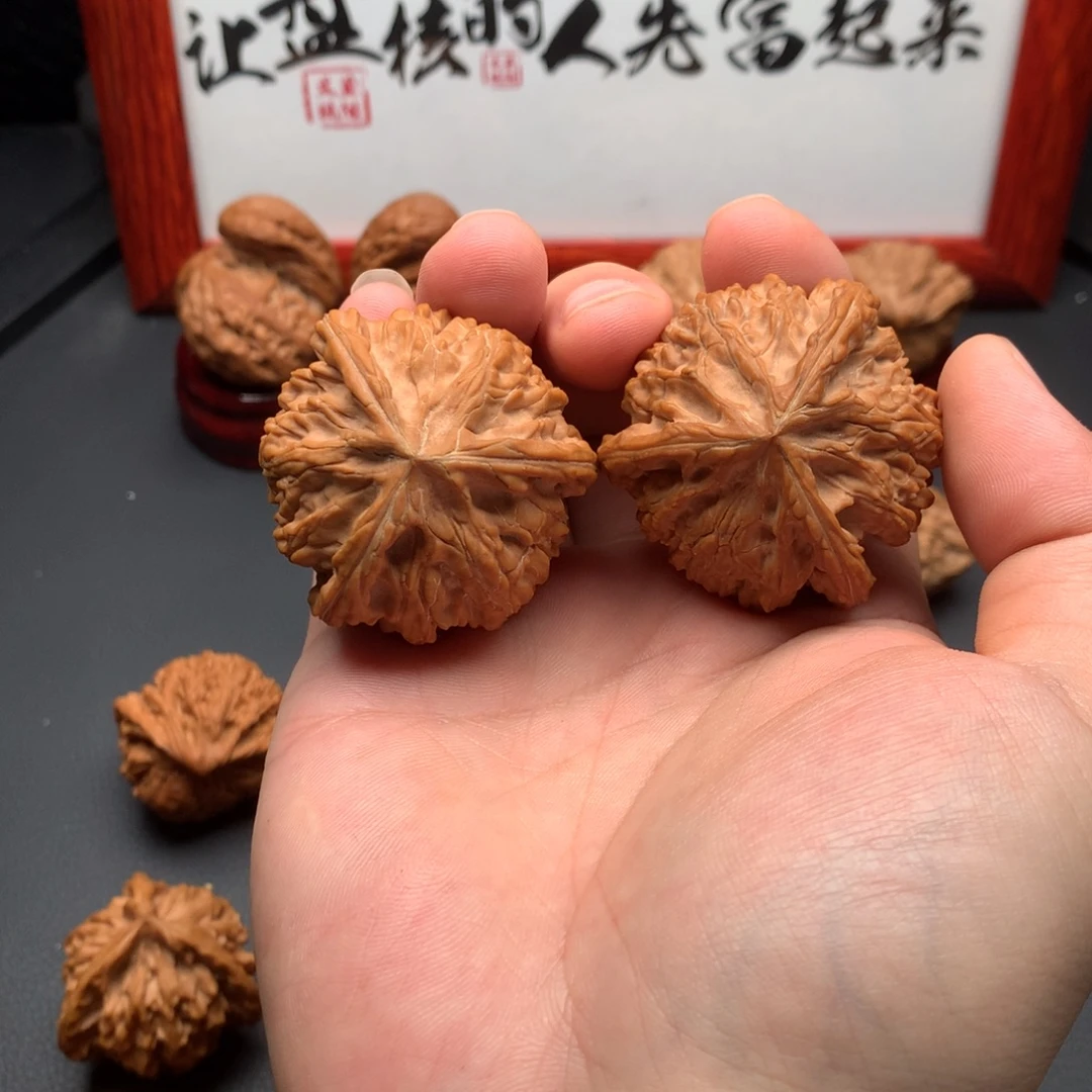 百***乐吊坠文玩核桃玉龙粗筋