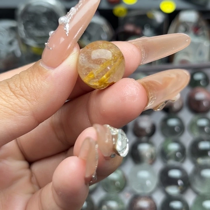 未镶嵌吊坠(赠链)水晶