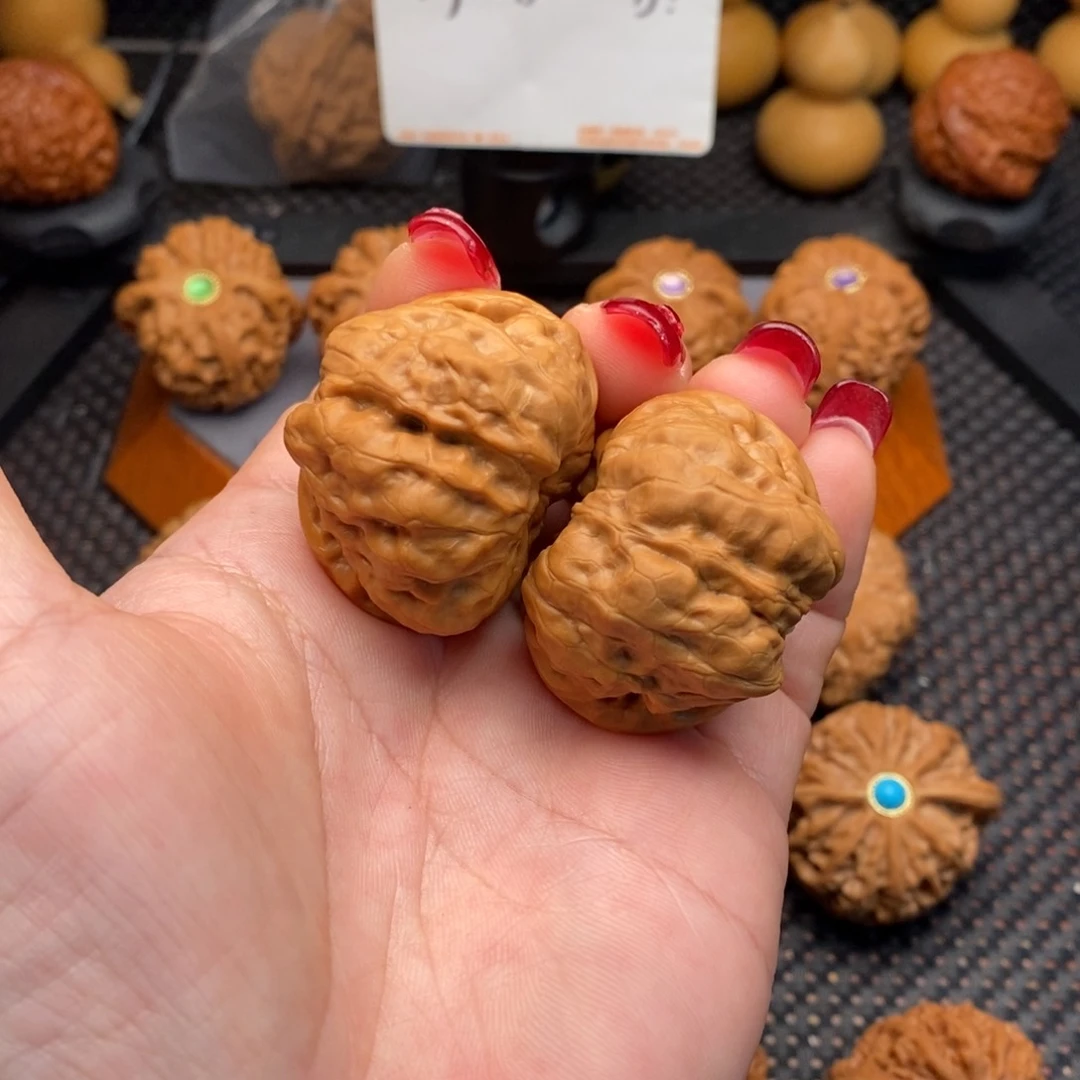 文玩核桃把件山****生蛤蟆