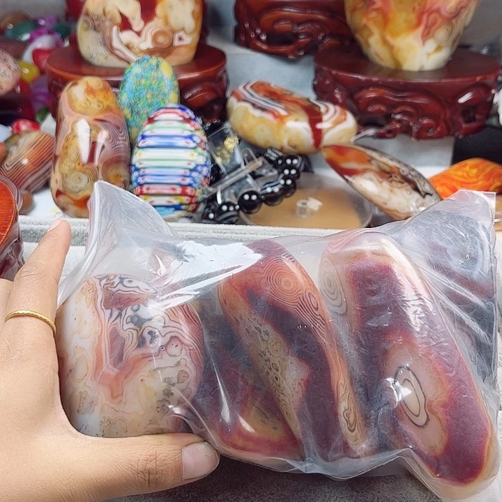 和***)玛瑙/玉髓未镶嵌耳饰
