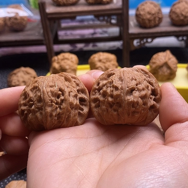 卡***诺文玩核桃吊坠山地磨41