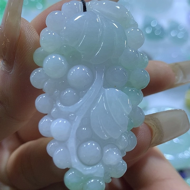 翡翠未镶嵌颈饰天然翡翠A货吊坠