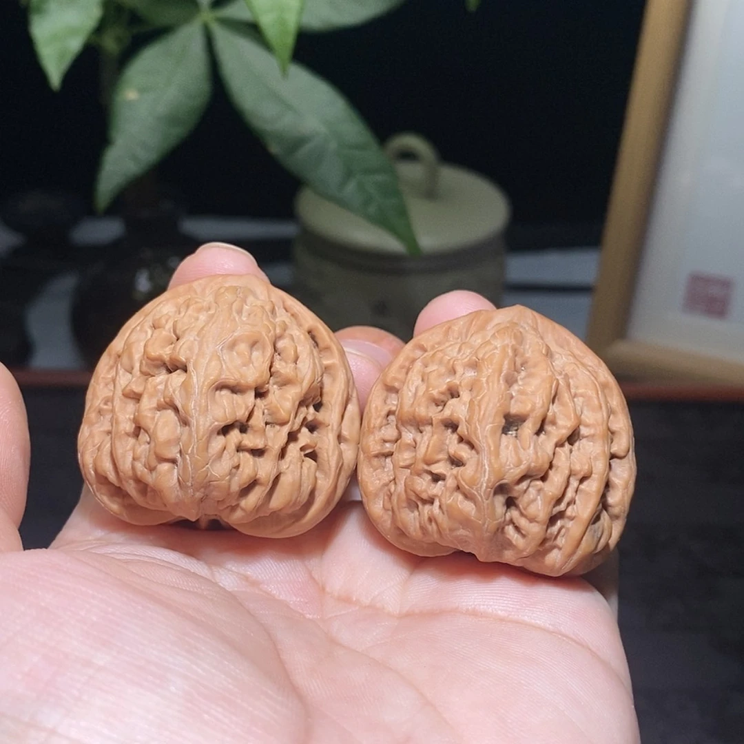 【闪购商品】文玩核桃吊坠平谷九龙