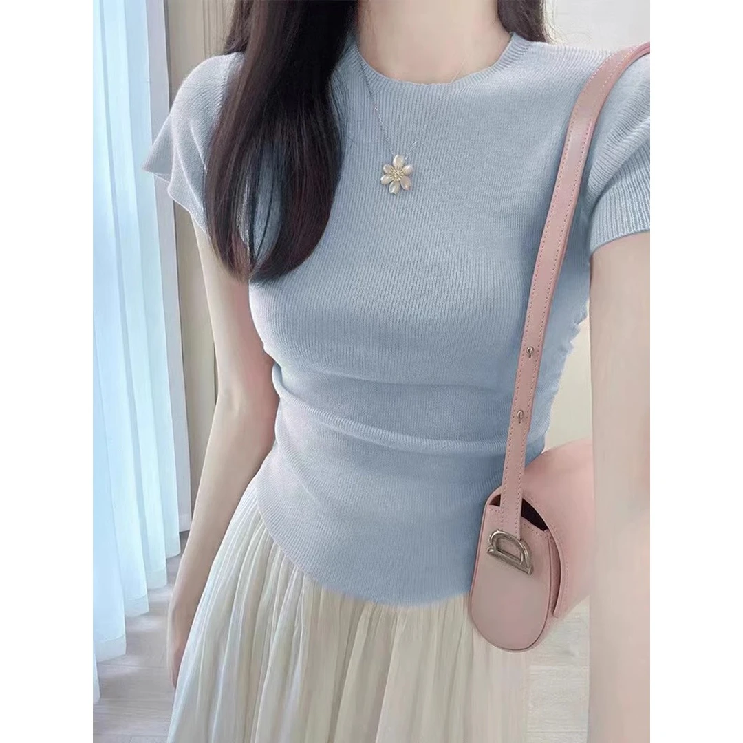 浅蓝色冰丝针织衫短袖女夏季修身显瘦内搭收腰辣妹正肩短款上衣