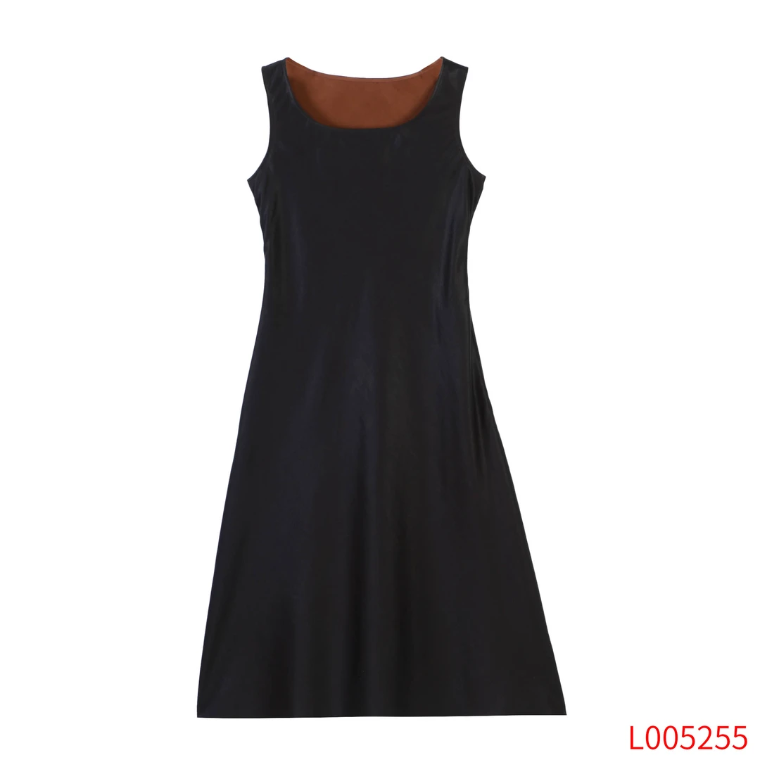 [粉丝专享]  素缎斜裁方领背心裙  005255