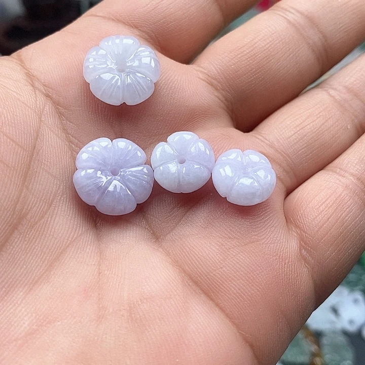 吊坠(不含链)未镶嵌翡翠一个60