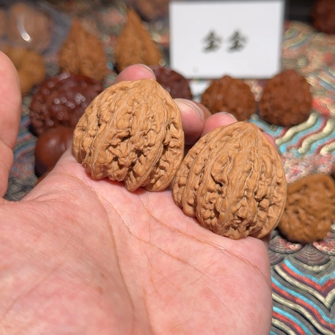 把件核桃787密纹狮子头，尺寸39