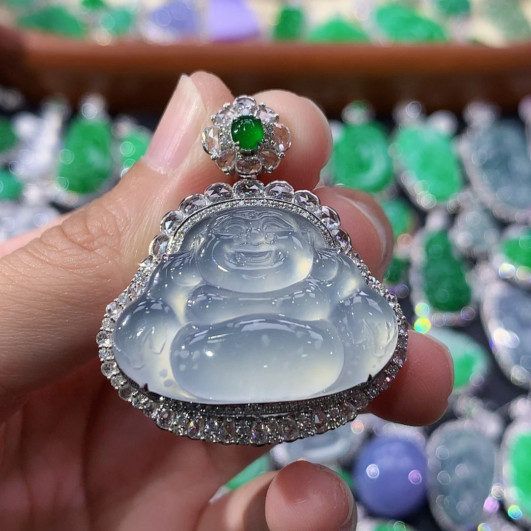 翡翠18K金镶嵌颈饰