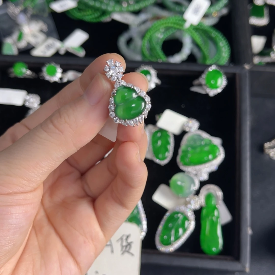 翡翠银S925镶嵌戒指葫芦吊坠