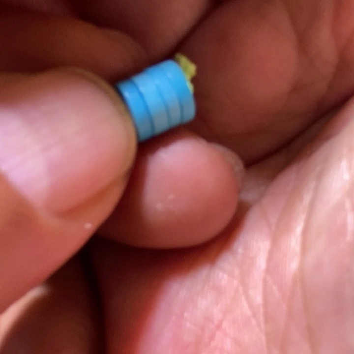 绿松石配饰未镶嵌峻****粑