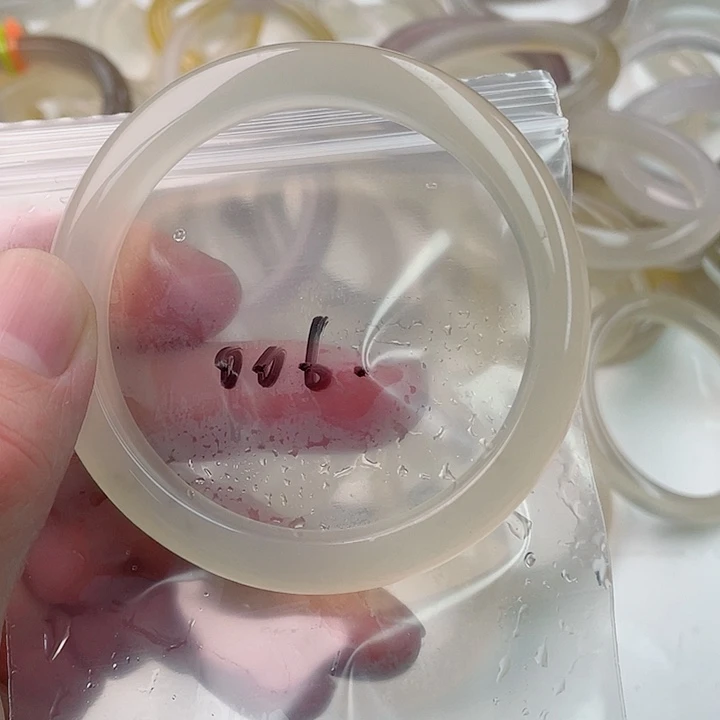 玛瑙/玉髓手镯未镶嵌006