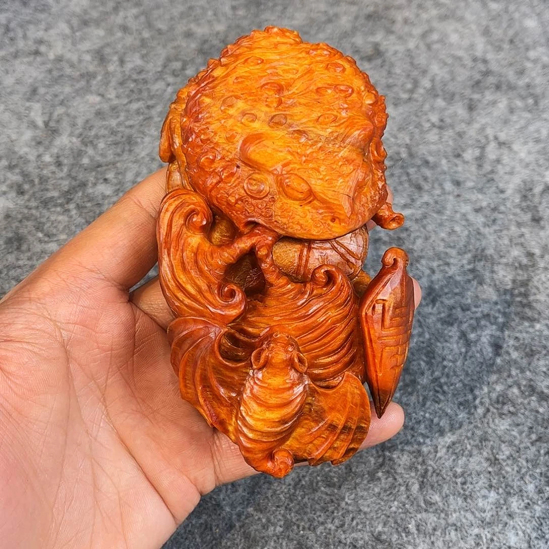 柏木（崖柏）精品红珀料收藏品