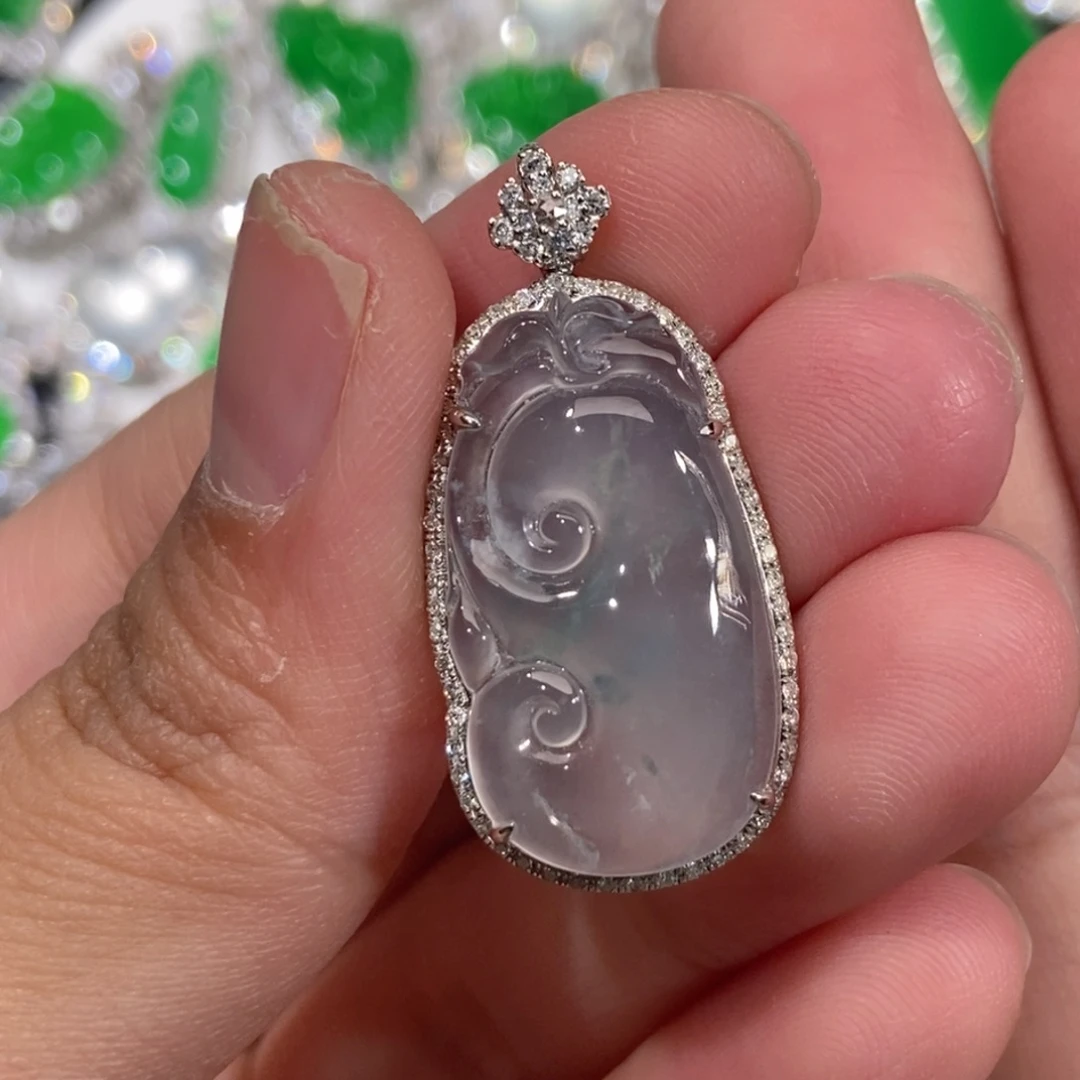 翡翠18K金镶嵌颈饰天然缅甸A货翡翠