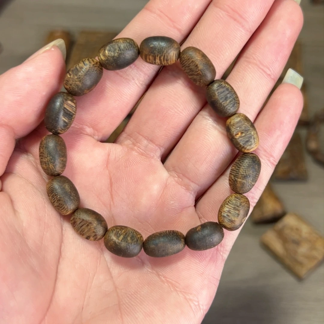 沉香木手串沉水留疤7克