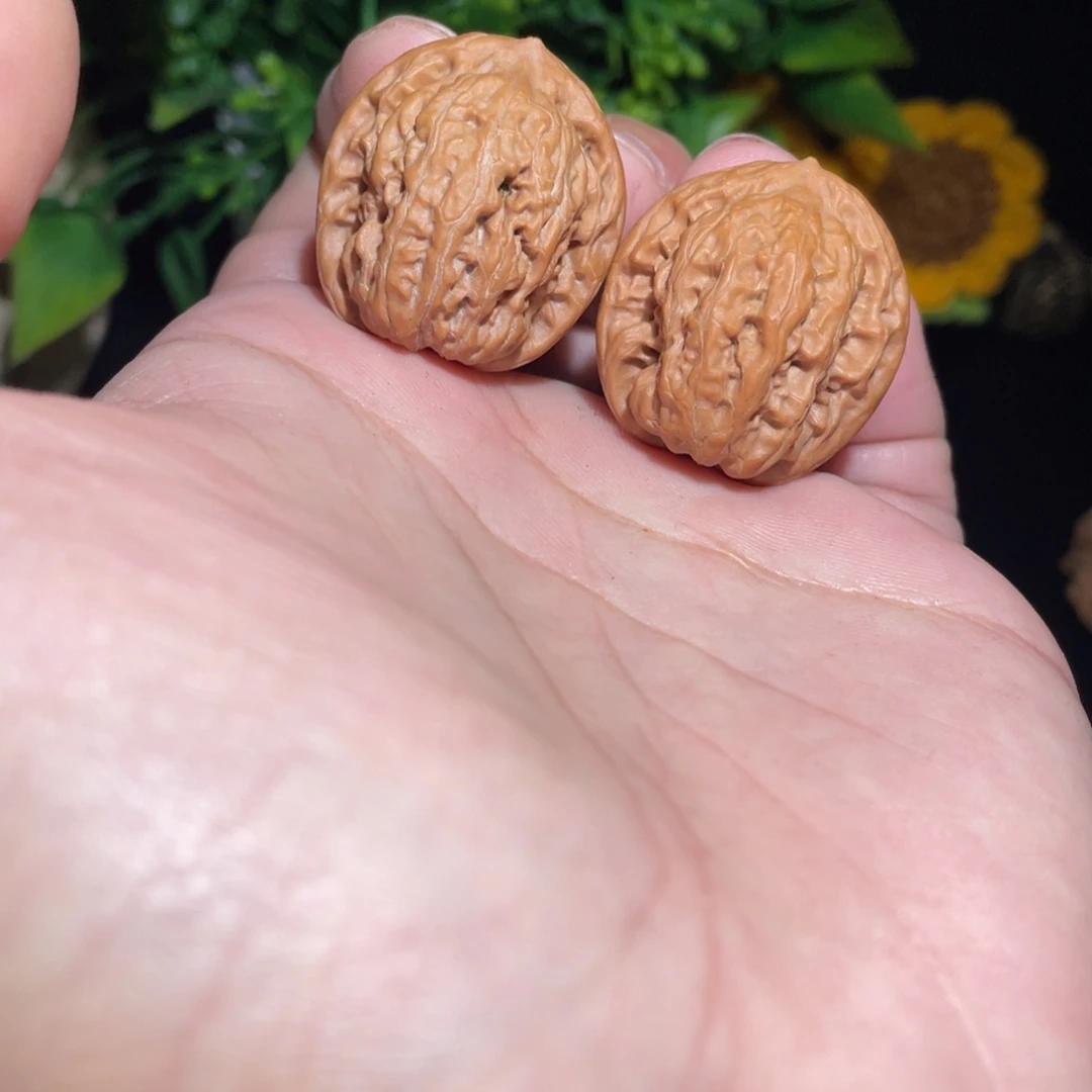 文玩核桃吊坠29磐石