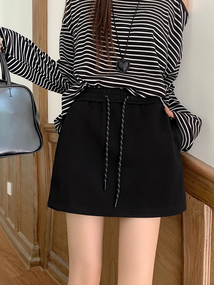 黑色休闲半身裙2025秋冬加厚新款高腰A字显瘦遮胯大码女装卫衣