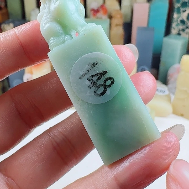 青田石印石丝裂印石章料…..