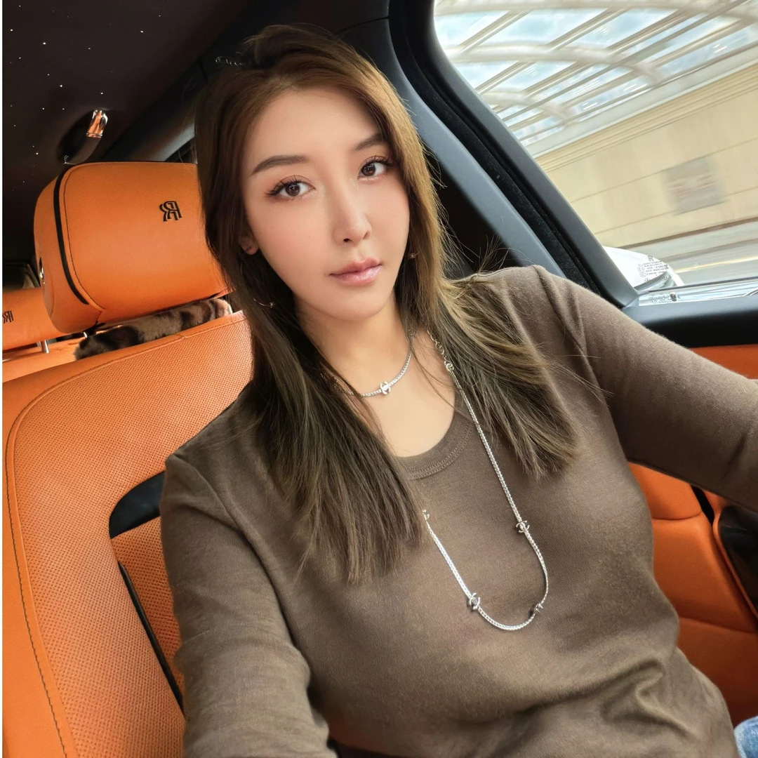 两色圆领修身长袖