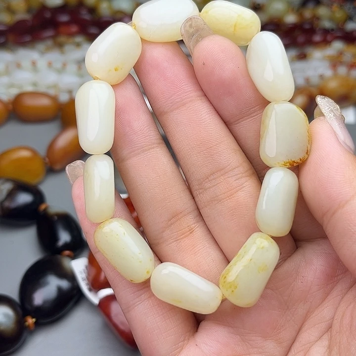 和田玉（糖玉）未镶嵌手链