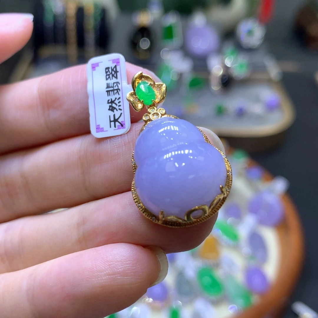 翡翠18K金镶嵌颈饰翡翠吊坠项链