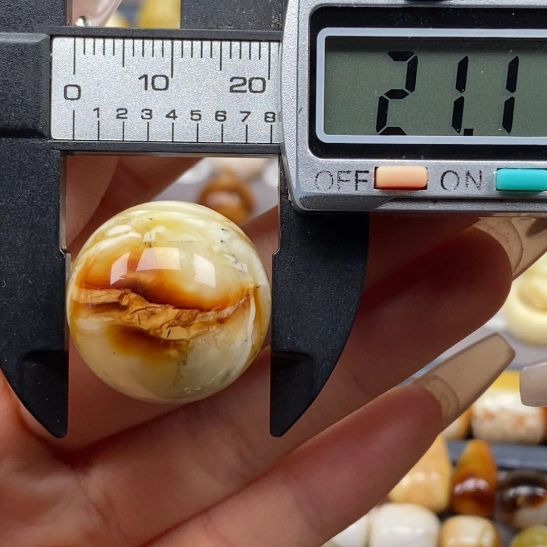 琥珀未镶嵌耳饰圆珠