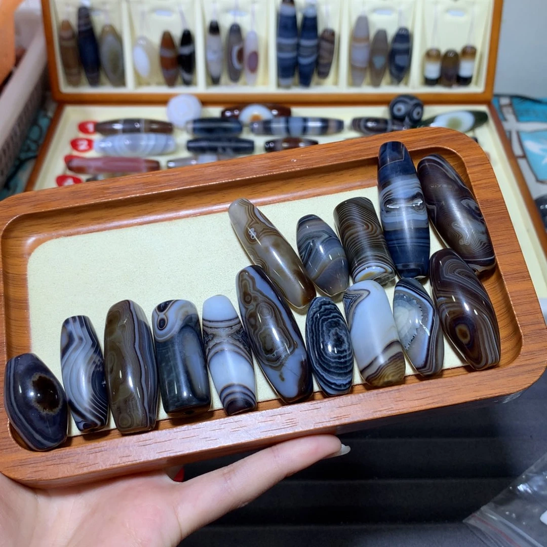 熊***重玛瑙/玉髓未镶嵌颈饰