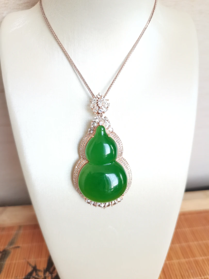 天然和田玉碧玉18k金葫芦吊坠保真俄料