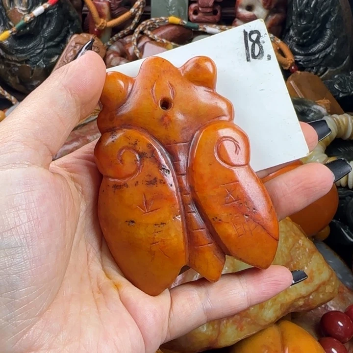 未镶嵌透闪石质玉珠宝奇石