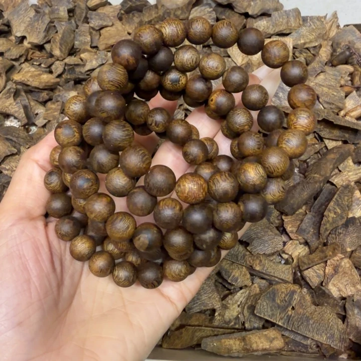 輝****沉香香囊沉香海南老料沉浮1.0规格61