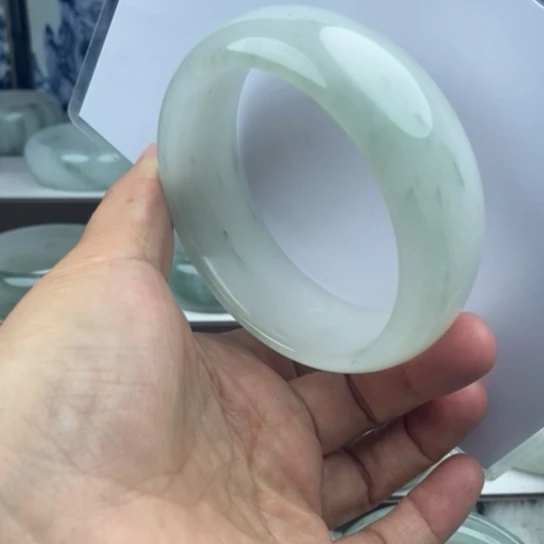 石英质玉（金丝玉）未镶嵌手镯