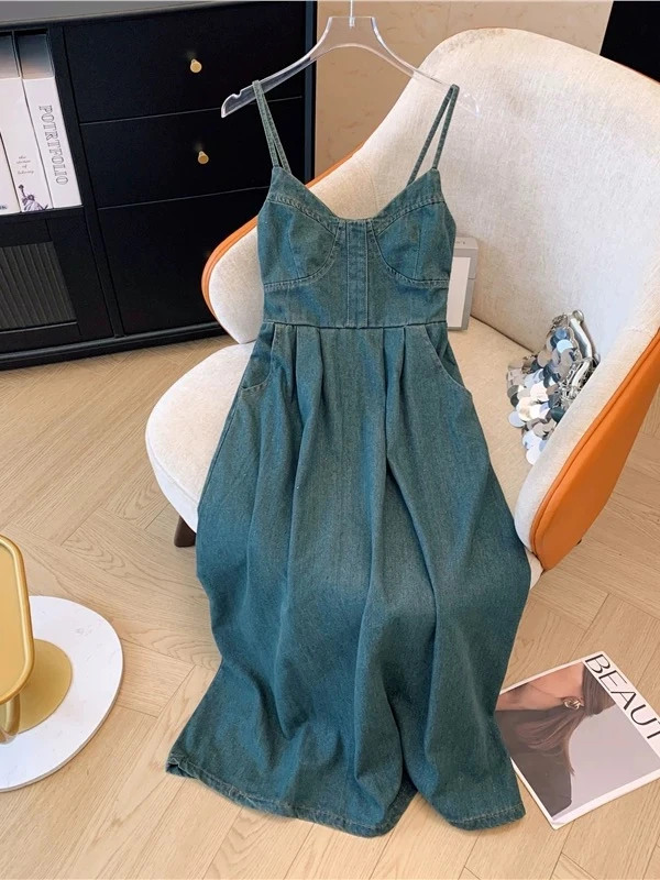 法式高级感V领牛仔连衣裙女夏季复古小个子收腰遮肚显瘦吊带长裙