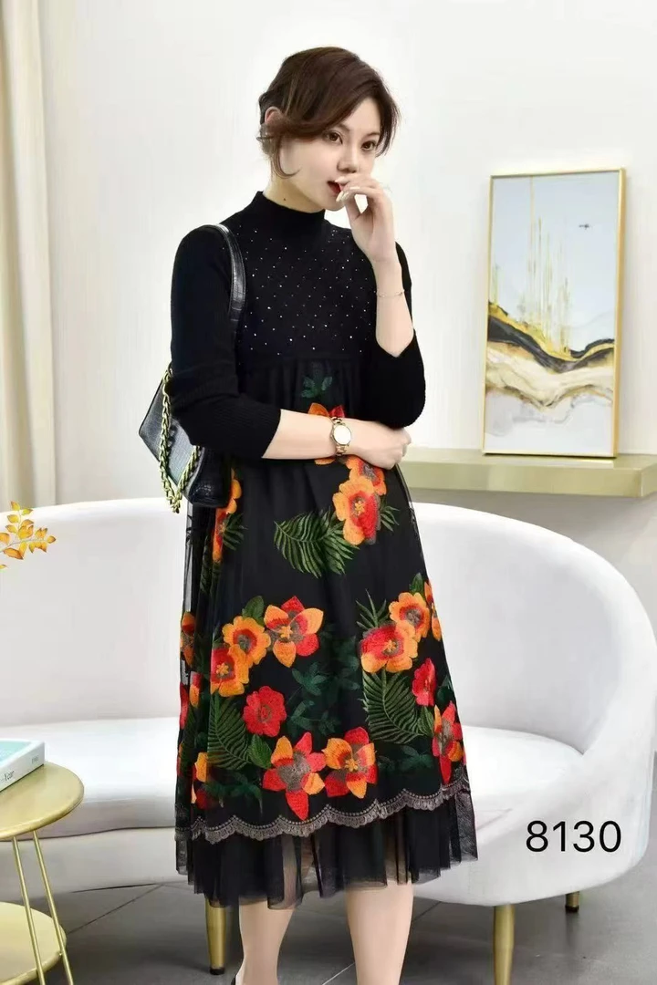 【二姐潮牌】品牌 秋季 刺绣毛料连衣裙8130