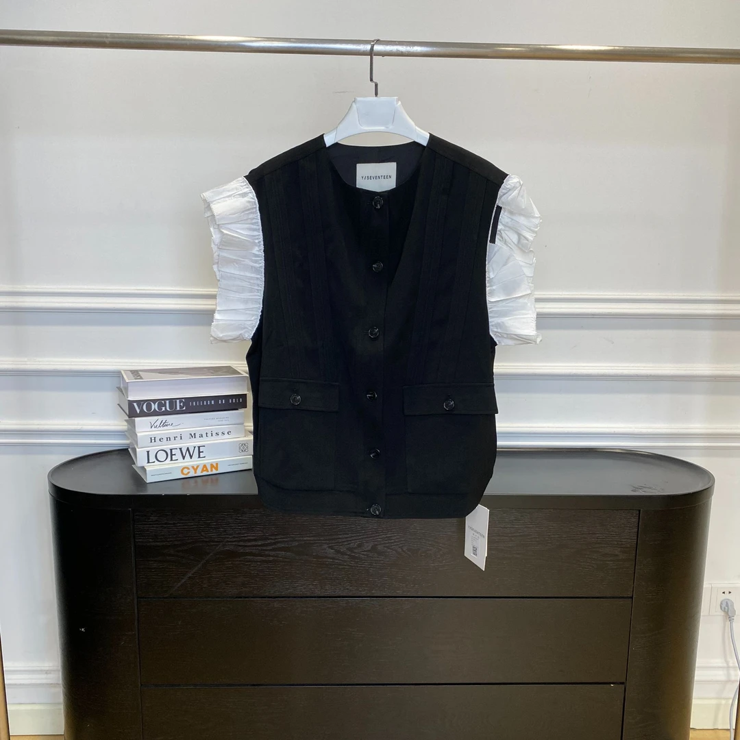 以十七运动休闲马甲25年夏Y530612——2190