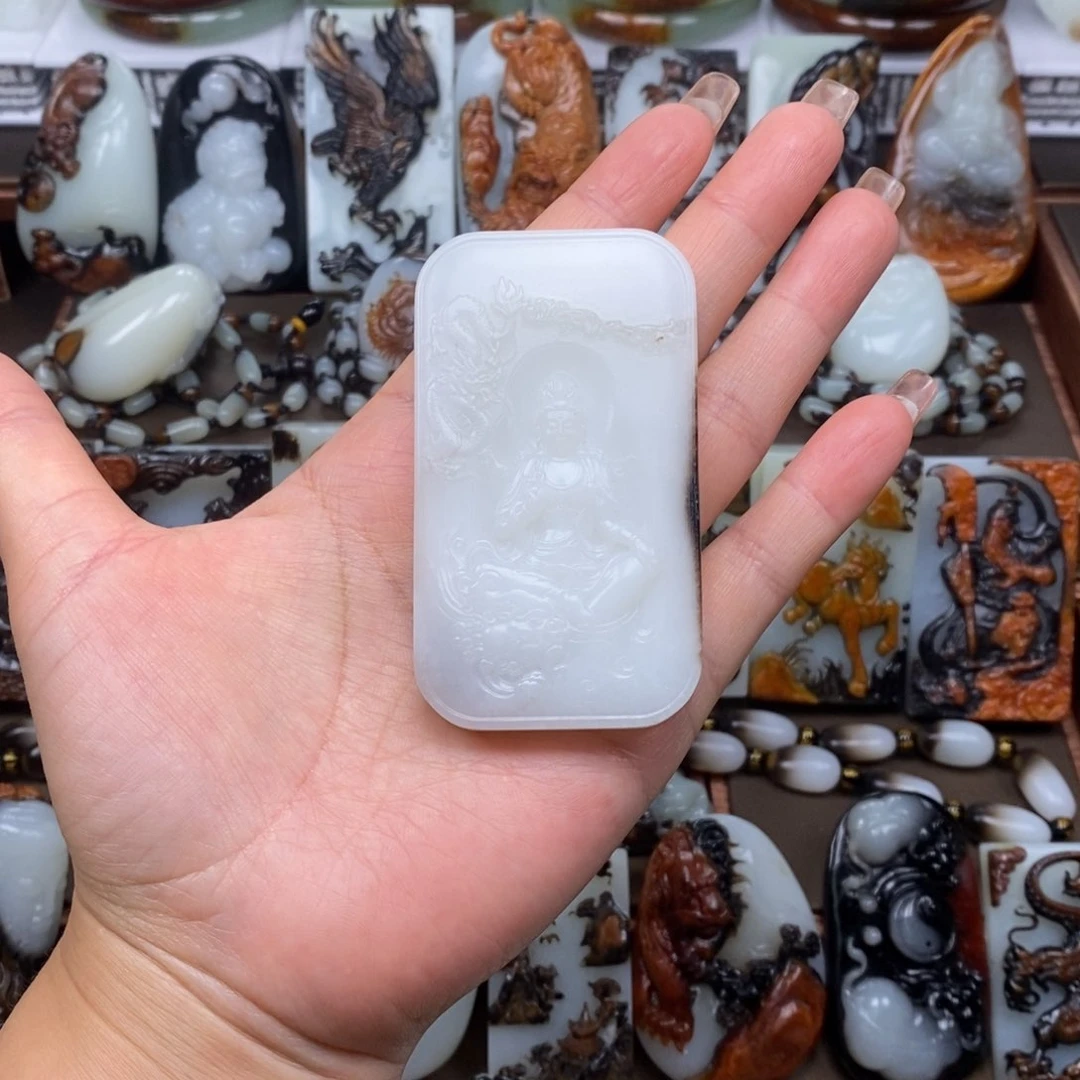 颈饰未镶嵌和田玉