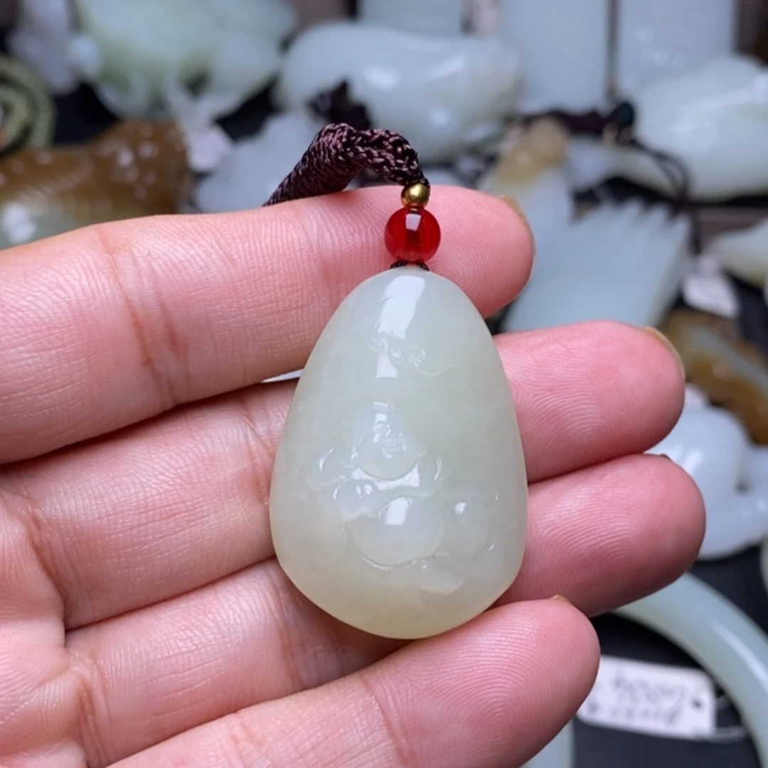 【闪购商品】颈饰未镶嵌和田玉